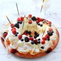 Pavlova-kerstkrans met fruit