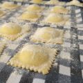Ravioli met groene asperges en ricotta