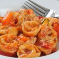 Tortellini met tomaat-Mascarpone saus *