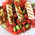Salade van watermeloen en haloumi
