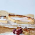 Witte chocoladetaart met een vleugje citroen