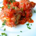 Kipgehaktballen met parmezaan en tomatensaus[...]