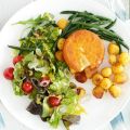 Camembert met salade & dressing