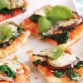 Minipizza met gegrilde groenten vegetarisch