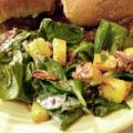 Spinazie, perzik en pecannoten salade