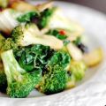 Geroerbakte boerenkool met broccoli