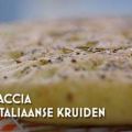 Focaccia met italiaanse kruiden