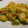 Pittige rijstschotel met spruitjes