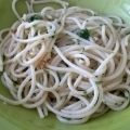 Pasta aglio, olio e peperoncino