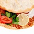 Turkse pizza (lahmacun)