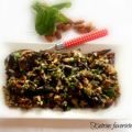 Auberginensalade met verse kruiden en amandelen