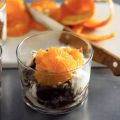 Mousse van ricotta met pruimen en mandarijn