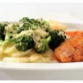 Broccolischotel met kipfilet Kentucky