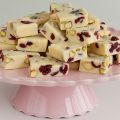 Witte chocoladefudge met cranberries en[...]