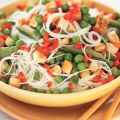 Mihoenschotel met erwten en paprika