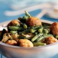 Groenteballetjes met Chinese boontjes en noedels
