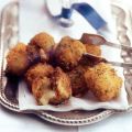 Gefrituurde mozzarella met amandel