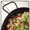 Soba noedels met zeevruchten & sugar snaps