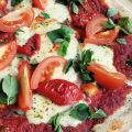 Koelverse pizza Mozarella van AH (gedverderrie)