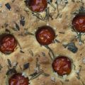Foccacia met kleine trostomaatjes