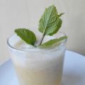 Ananas, banaan en kokoswater smoothie