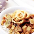 Thaise groentecurry met omeletreepjes