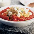 Rijstschotel met paprika en witte kaas