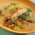 Gebakken zalmfilet met druiven en cashewnoten