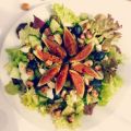 Nazomerse salade met vijg en hazelnoten