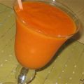 Mango-papaya smoothie