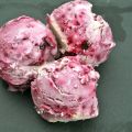 Bosbessen cheesecake roomijs zonder ijsmachine