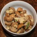 Tapas: gemarineerde kastanjechampignons