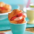 Soesjes met aardbeiengemberroom
