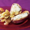Blauwe kaascrostini met gemarineerde druiven