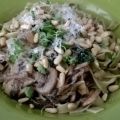 Pasta met spinazie, champignons en gorgonzola