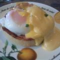 Eggs Benedict (gepocheerd ei met hollandaise[...]