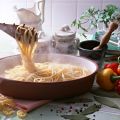 Pasta met geroosterde paprika en geitenkaas