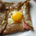 Bretonse pannenkoeken van boekweitmeel met ei,[...]