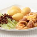 Worstjes in mosterdsaus met roggebrood