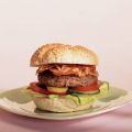 Thaise hamburger met papajasalsa