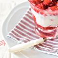 Yoghurt met appel-frambozencompote