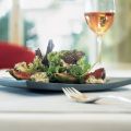 Salade met warme gemarineerde vijgen en blauwe[...]