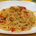 Pasta met knoflook, tomaat, basilicum en[...]