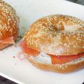 Lunch: Bagel met zalm en roomkaas