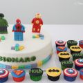 LEGO AVENGERS TAART MET BIJPASSENDE CUPCAKES[...]