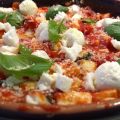 Pasta uit de oven met tomaat en mozzarella