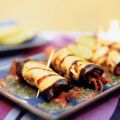 Aubergine-rosbiefrolletjes met pikante muntsaus