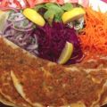 Turkse pizza (lahmacun)
