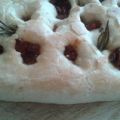Focaccia met olijven & zeezout en Focaccia met[...]