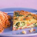 Hartige taart met wortelsalade